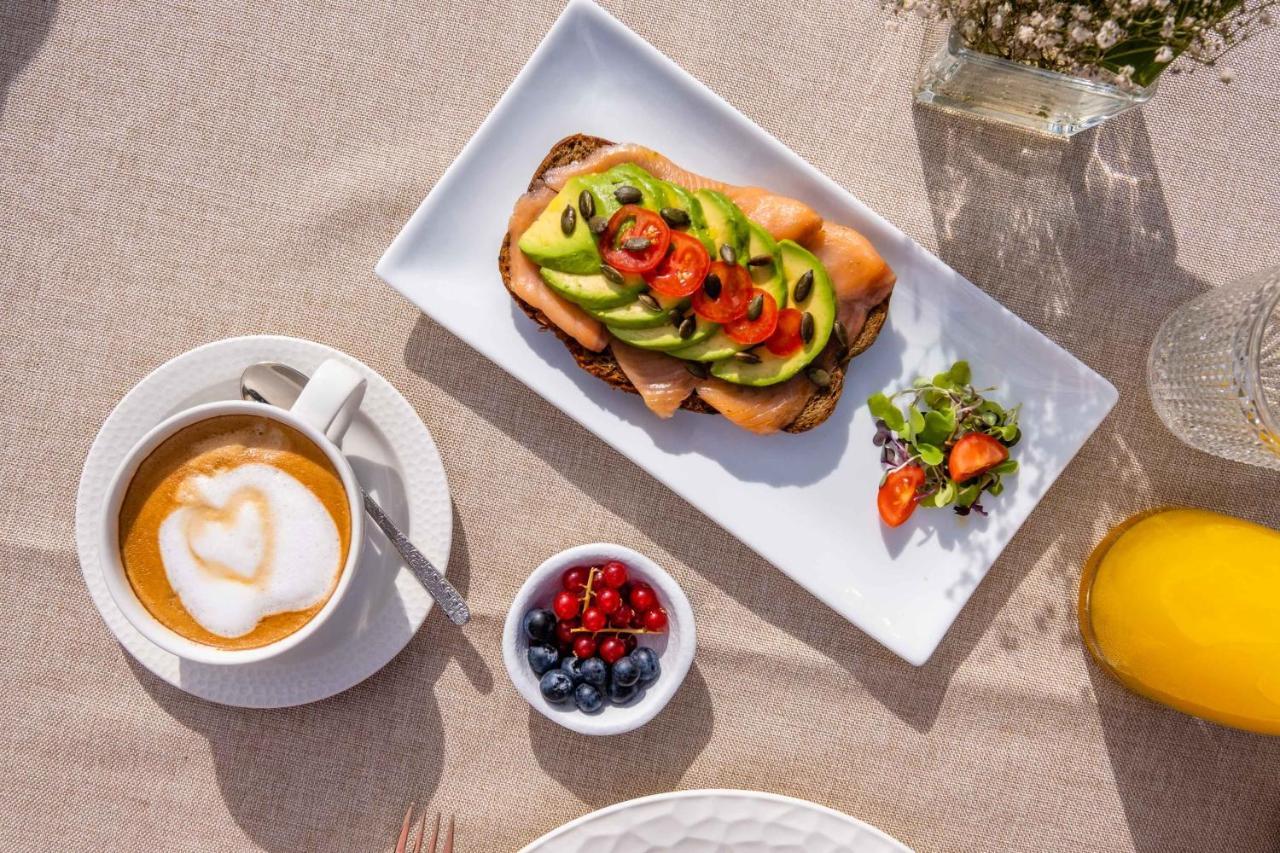 Soho Boutique Castillo De Santa Catalina - Adults Recommended Malaga Ngoại thất bức ảnh A breakfast at the hotel