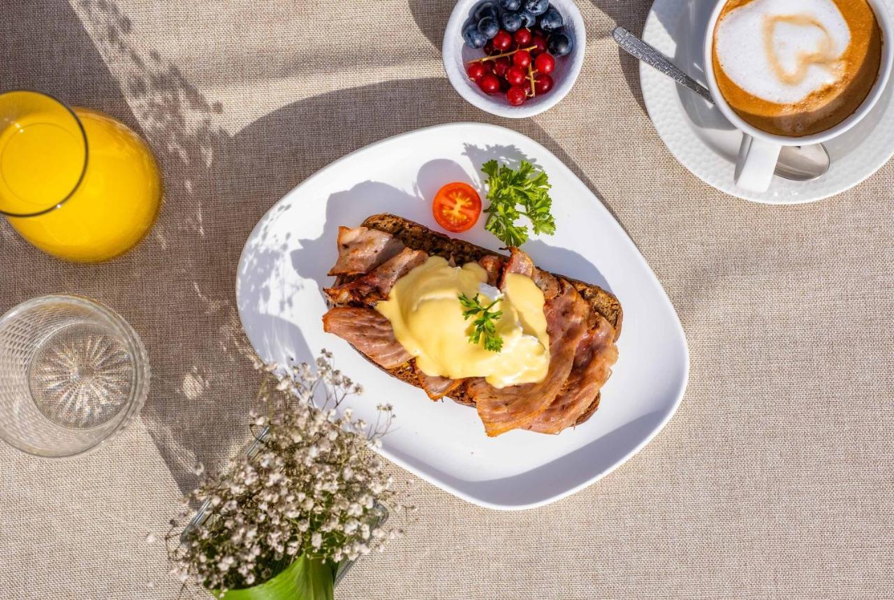 Soho Boutique Castillo De Santa Catalina - Adults Recommended Malaga Ngoại thất bức ảnh Toast with ham and cheese