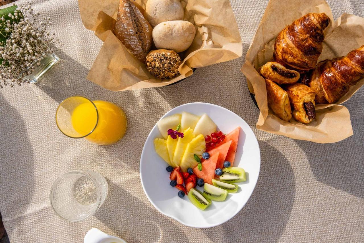 Soho Boutique Castillo De Santa Catalina - Adults Recommended Malaga Ngoại thất bức ảnh A continental breakfast