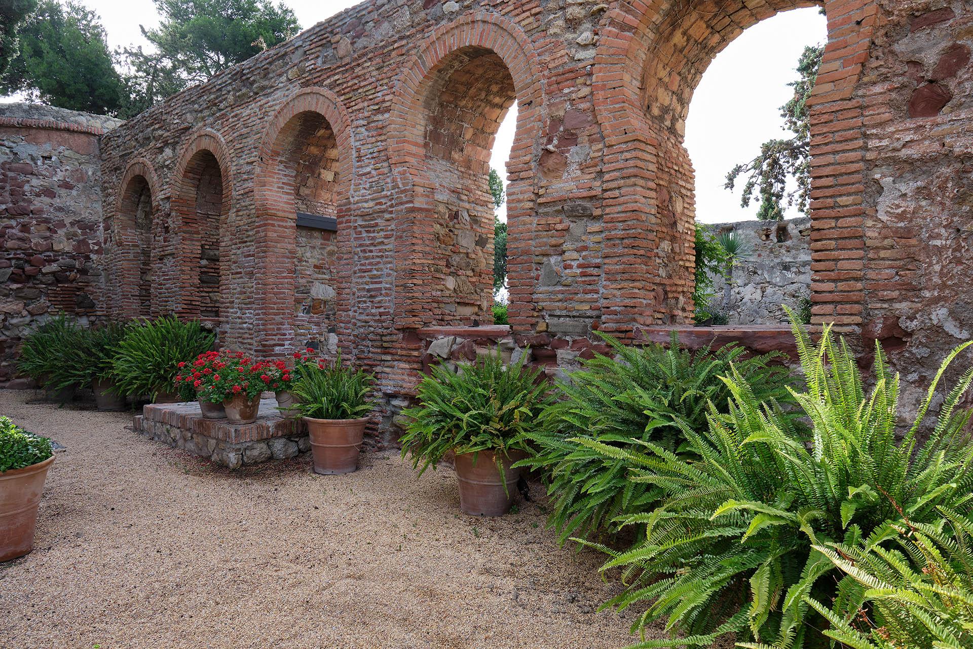 Soho Boutique Castillo De Santa Catalina - Adults Recommended Malaga Ngoại thất bức ảnh Roman aqueduct