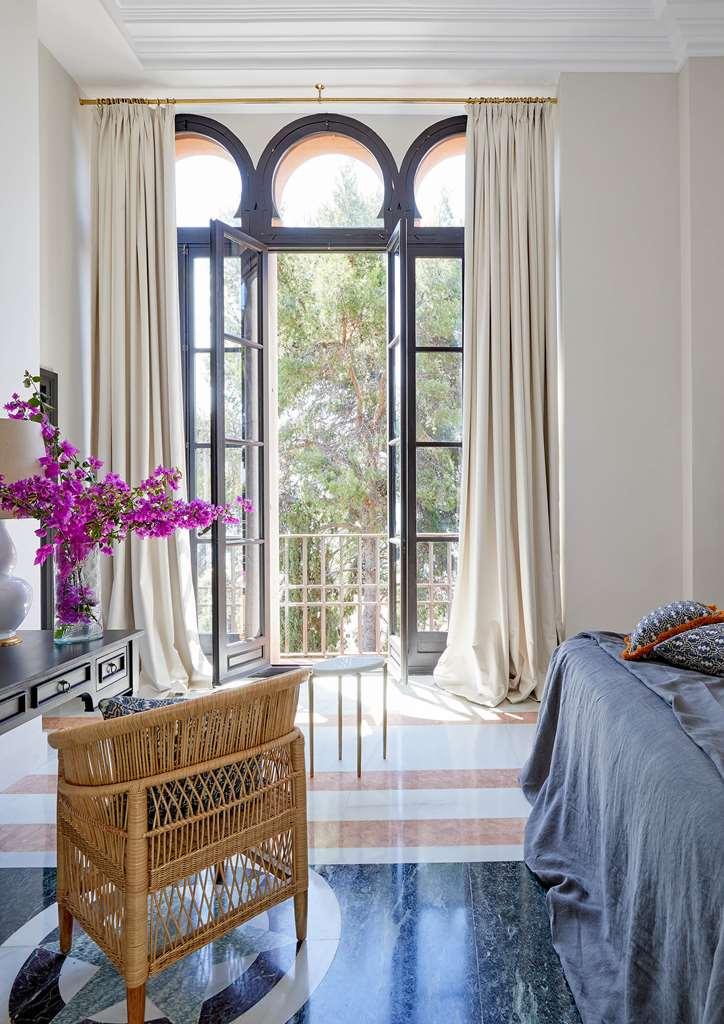 Soho Boutique Castillo De Santa Catalina - Adults Recommended Malaga Phòng bức ảnh Curtains in a bedroom